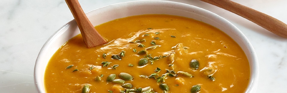 bowl of Creamy Vegan Pumpkin Soup