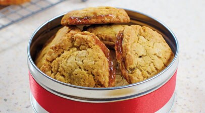 date-filled oatmeal cookies